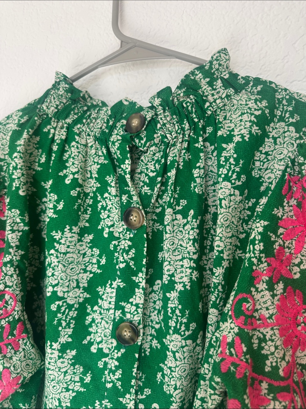 THML floral embroidered puff sleeve mock neck detail top! - Picture 8 of 10